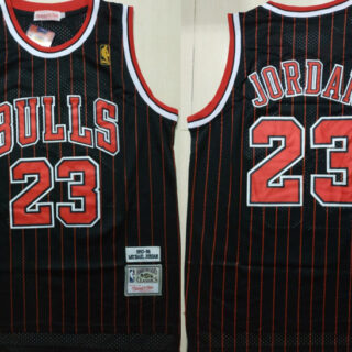 Bulls 23 Michael Jordan Red 1992-93 Hardwood Classics Swingman Jersey
