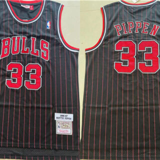 Men's Chicago Bulls #33 Scottie Pippen Black 1996-97 Throwback Stitched Jersey