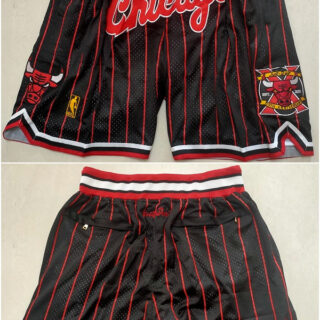 Men's Chicago Bulls Black Mitchell&Ness Shorts (Run Small)2
