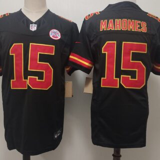 Men's Kansas City Chiefs #15 Patrick Mahomes Black F.U.S.E Vapor Untouchable Limited Stitched Football Jersey