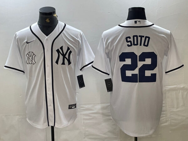 Men's New York Yankees #22 Juan Soto White Cool Base Stitched Baseball Jersey
