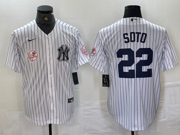 Men's New York Yankees #22 Juan Soto White Cool Base Stitched Baseball Jersey