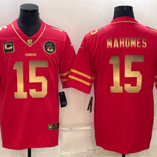 Men's Kansas City Chiefs #15 Patrick Mahomes Red Gold 4-Star C Patch Vapor Untouchable Limited Stitched Jersey