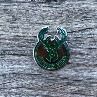 Milwaukee Bucks pin--5pcs