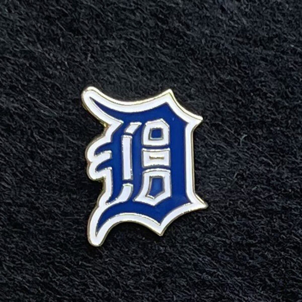 Tigers pin--5pcs